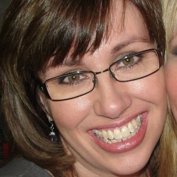 Meet your Posher, Corine - Picture 1 of 1